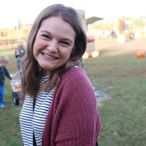 Meet your Posher, Casey